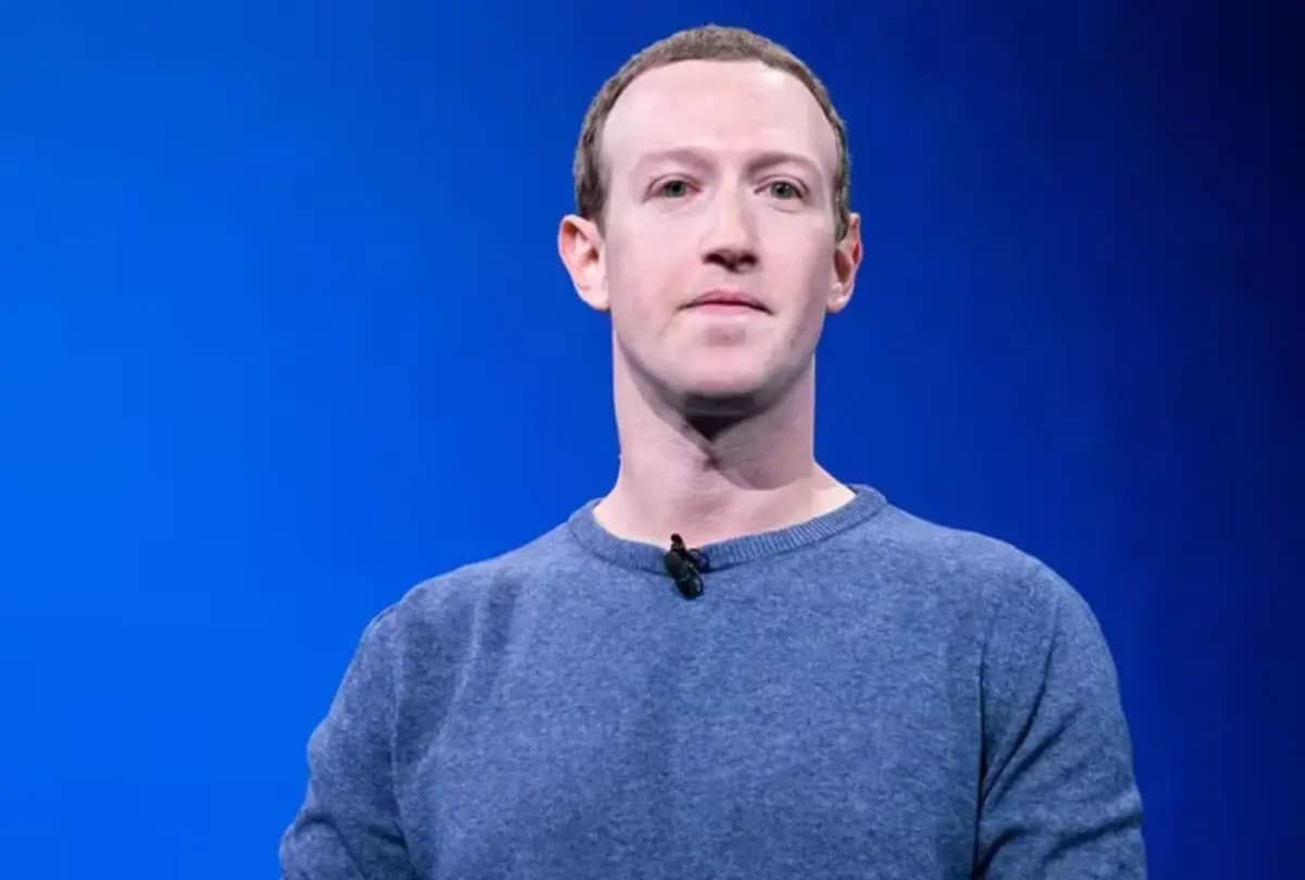 Mark-Zuckerbergs - 5 Reasons Why Tech Titans Are Cashing Out Stocks